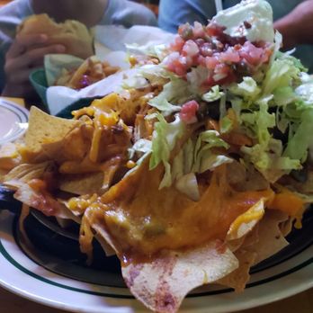 Flanigan's - Appetizer of Nachos - Seafood Near Me - Wellington, Florida