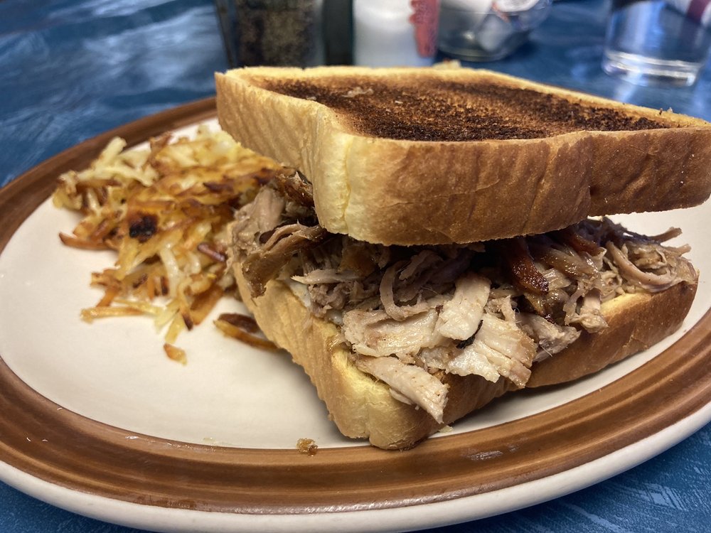 HOG WILD CAFE Updated May 2024 34 Photos & 15 Reviews 204 N 22nd