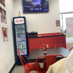 Lefty's Cheesesteak - Counter and beverage refrigerator