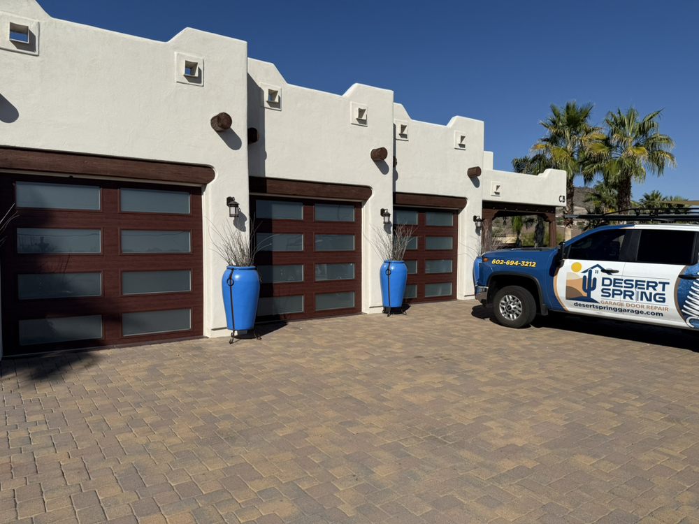 Desert Spring Garage Door Repair - Garage Door Contractor in Phoenix, AZ