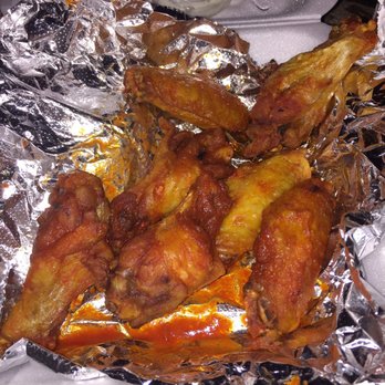 Evviva Bar & Eatery - While it may look like these wings are saucy, they're not! You can also see the melted ranch cap in the background lol - Pizza Near Me - Lisle, Illinois Evviva Bar & Eatery - While it may look like these wings are saucy, they're not! You can also see the melted ranch cap in the background lol - Pizza Near Me - Lisle, Illinois