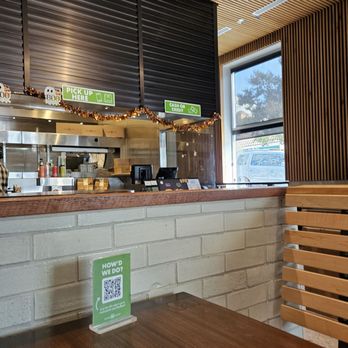 Shake Shack Burbank - Counter - Fast Food Near Me - Burbank, California