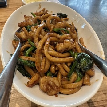 dan modern chinese - shrimp dan mein noodles - Chinese Near Me - Manhattan Beach, California dan modern chinese - shrimp dan mein noodles - Chinese Near Me - Manhattan Beach, California