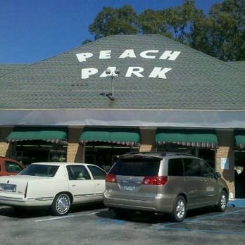 Peach Park - Front entrance - Ice Cream & Frozen Yogurt Near Me - Clanton, Alabama