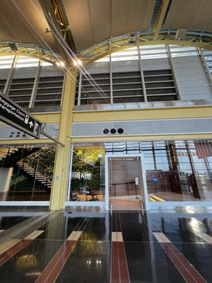 Centurion Lounge by null