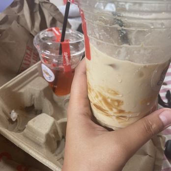 Gold Bean Cafe - Iced Cookie Butter Latte and Strawberry Refresher - Cafes Near Me - Berkeley, California Gold Bean Cafe - Iced Cookie Butter Latte and Strawberry Refresher - Cafes Near Me - Berkeley, California