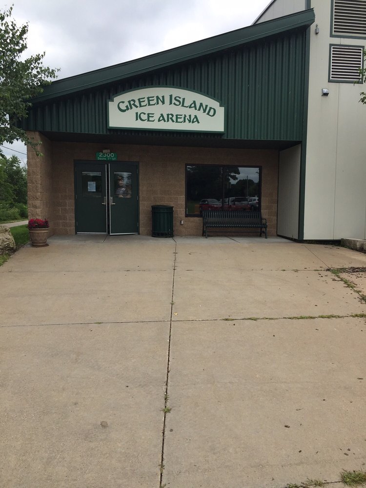 GREEN ISLAND ICE ARENA 2312 7th St S, La Crosse, Wisconsin Skating