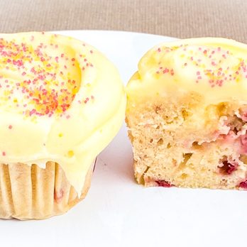 SusieCakes - Marin - The strawberry lemonade cupcakes ... sooooo good! - Bakeries Near Me - Greenbrae, California SusieCakes - Marin - The strawberry lemonade cupcakes ... sooooo good! - Bakeries Near Me - Greenbrae, California
