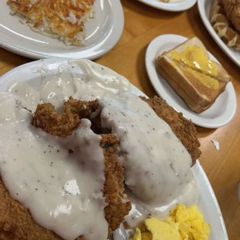 Bobbie's Southern Kitchen - American Near Me - San Antonio, Texas Bobbie's Southern Kitchen - American Near Me - San Antonio, Texas