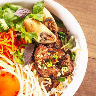 Bun Mee by null
