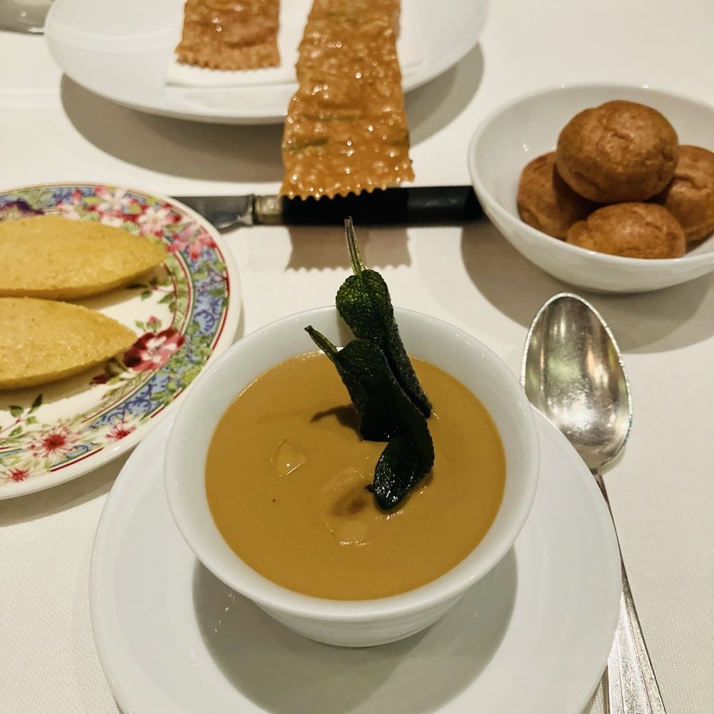 Comice - French Near Me - Paris, 75 Comice - French Near Me - Paris, 75