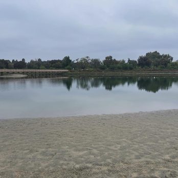 Colorado Lagoon - Lagoon with a cute dock to jump off of - Swimming Pools Near Me - Long Beach, California