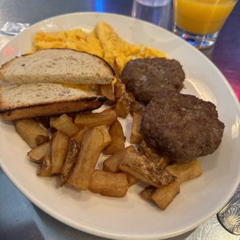Luckys Cafe - All American - American Near Me - Dallas, Texas