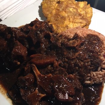 Cutlass Grille - Oxtail, rice with peas, tostones - Caribbean Near Me - Chesapeake, Virginia