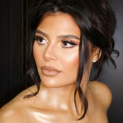 Daniel Zaragosa - Winged eyeliner 
Dewy skin 
Photoshoot
