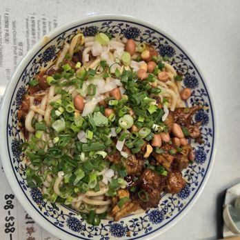 Daji Spicy Pavilion - Spicy chicken rice noodles - Chinese Near Me - Honolulu, Hawaii