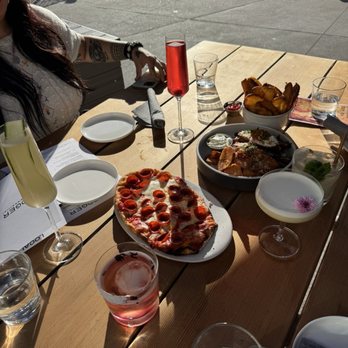 Roger Bar & Restaurant - New American Near Me - Mountain View, California
