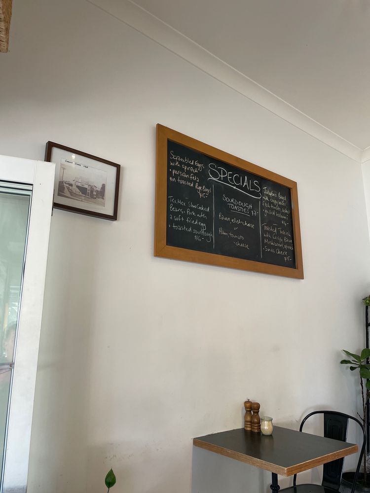 LITTLE CORNER CAFE Updated 2024 86 Dickson St, Wooloowin Queensland