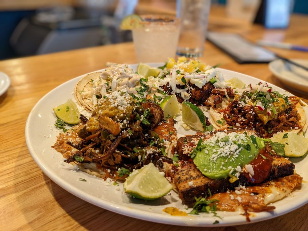 Uno Mas Taqueria y Cantina