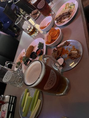 Pluckers Wing Bar by null