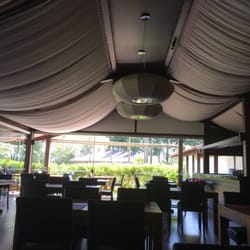 Kabuki Sushi - Ambiente interno com vista pros jardins