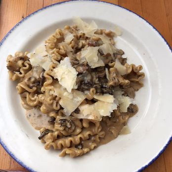 Gusto 101 - Mafalde ai fungi - Italian Near Me - Toronto, Ontario