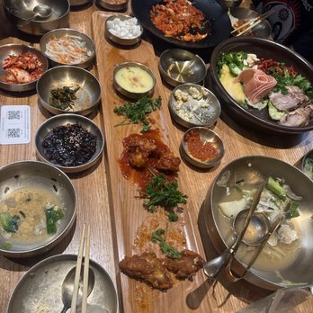 Ondam - Kimchi Fried Rice, Bossam, Clam Kalguksu, and the Chicken Platter were all amazing. It was the perfect meal to celebrate a birthday. - Korean Near Me - Santa Clara, California
