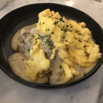 Quirk Richmond - Biscuits and Gravy - Hotels Near Me - Richmond, Virginia Quirk Richmond - Biscuits and Gravy - Hotels Near Me - Richmond, Virginia