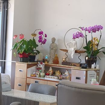Perfect Nails - Nail Salons Near Me - Honolulu, Hawaii