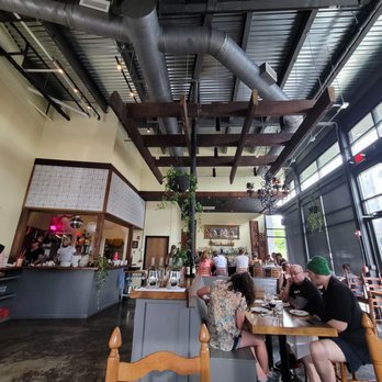 Peninsula - Portuguese Near Me - Nashville, Tennessee
