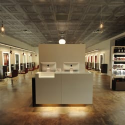 Ira Ludwick Salon - Front of salon