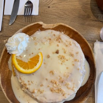 Aloha Kitchen - Coconut Souffle Pancake - Breakfast & Brunch Near Me - Honolulu, Hawaii