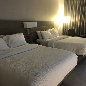 AC Hotel - Two queen beds - Hotels Near Me - Asheville, North Carolina