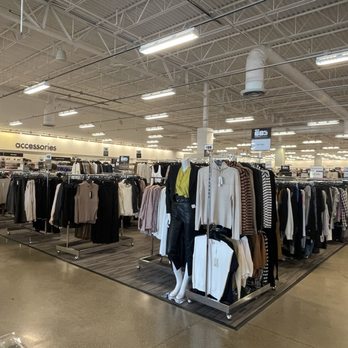 Nordstrom Rack - clothes - Women's Clothing Near Me - Novi, Michigan