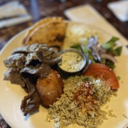 Giorgio's Greek Cafe & Pizzeria - Gyro plate