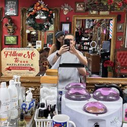 RAZZLEDAZZLE Barbershop