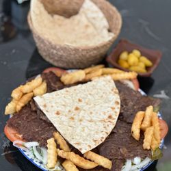 The Blaze Gourmet - Amazing lamp gyro over rice