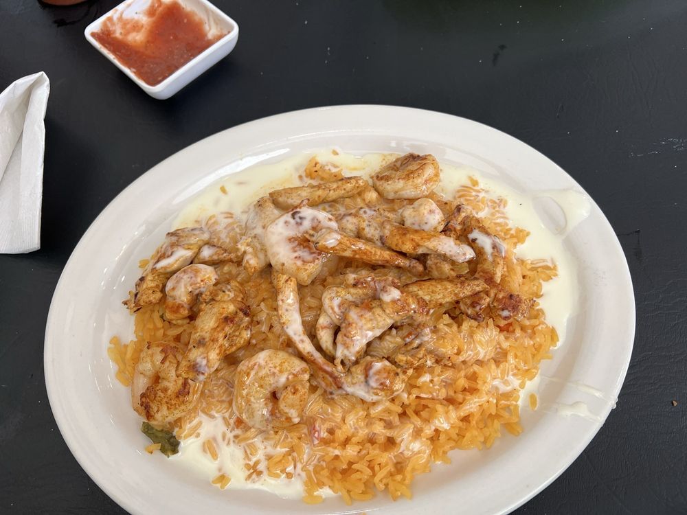 2 Amigos — Mexican restaurant in Kingston