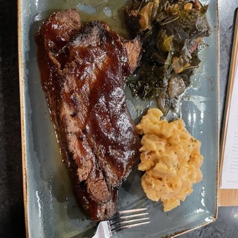 44 & King - Smoked Prime Brisket with Mac n cheese and Sweet Tea Collards must try - Pubs Near Me - Myrtle Beach, South Carolina