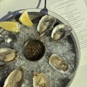 Harry's Beach House - Oyster a la carte - Breakfast & Brunch Near Me - Seattle, Washington