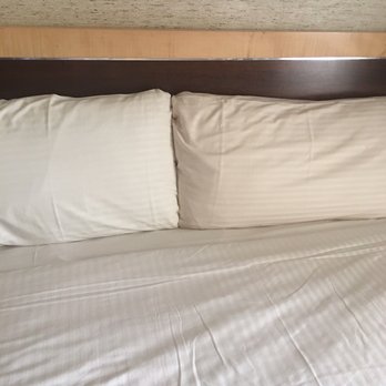 Primm Valley Resort - Dingy pillow cases that look like they have been slept on - Hotels Near Me - Primm, Nevada