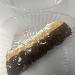 Bodacious Pizza - Cannoli was wonderful
