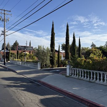 Chardonnay Lodge - Hardly the Napa expierence. - Guest Houses Near Me - Napa, California Chardonnay Lodge - Hardly the Napa expierence. - Guest Houses Near Me - Napa, California