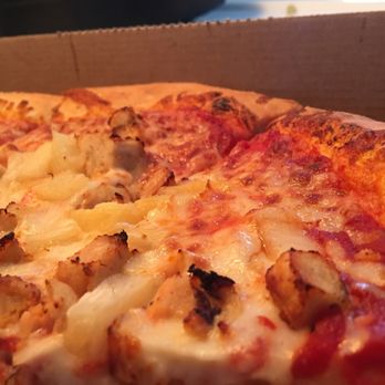 Snappy Tomato Pizza - Pizza Near Me - Knoxville, Tennessee