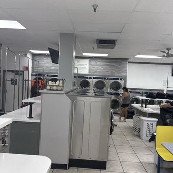 Super Coin Laundry - really clean - Laundromat Near Me - Anaheim, California Super Coin Laundry - really clean - Laundromat Near Me - Anaheim, California