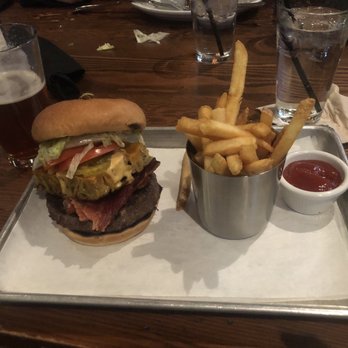 Henry's Tavern - New American Near Me - Denver, Colorado