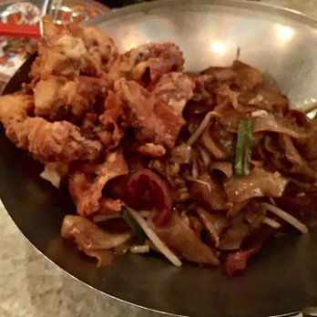 Laut - Thai Near Me - New York, New York