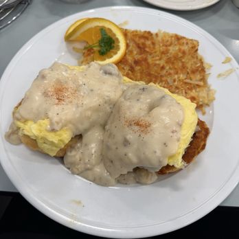 Peg's Glorified Ham and Eggs - Chorizo Eggs Benedict. 15/10 Will eat again! - American Near Me - Sparks, Nevada