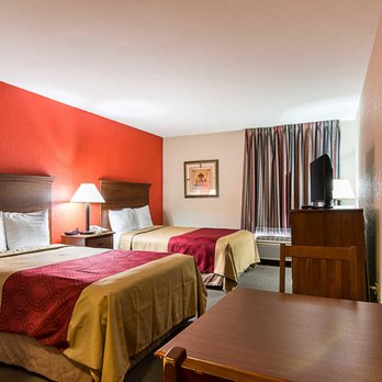 econo lodge andrews afb