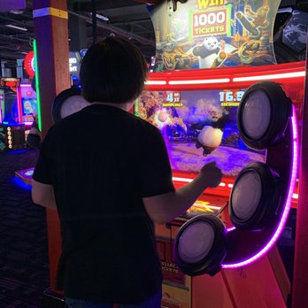 Dave & Buster's Wayne - Arcades Near Me - Wayne, New Jersey